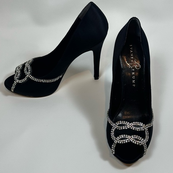 IVANKA TRUMP 4 1/2 inch heel Elegant Black Satin Heels with Rhinestones Sz 8.5 - Picture 3 of 6